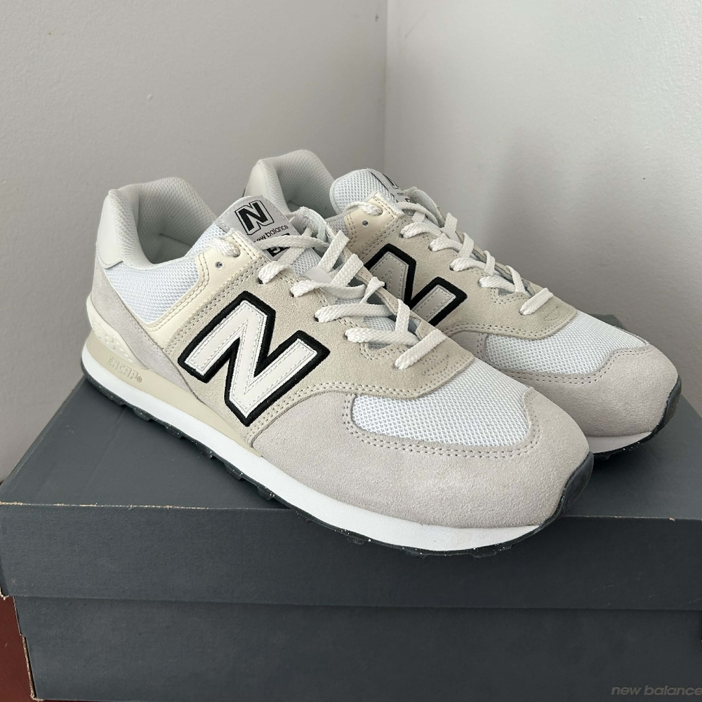 (Sold)NEW BALANCE 574 MENS SNEAKERS SIZE 12 - Picture 1 of 5